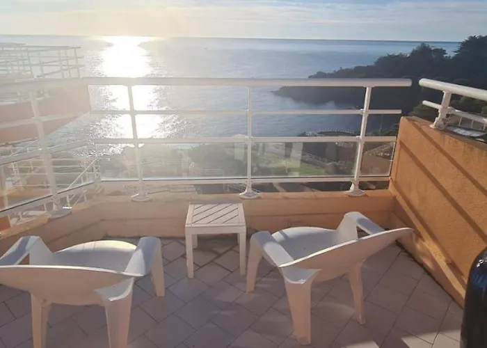 Petit Coin De Paradis Sur La * Сен-Рафаель