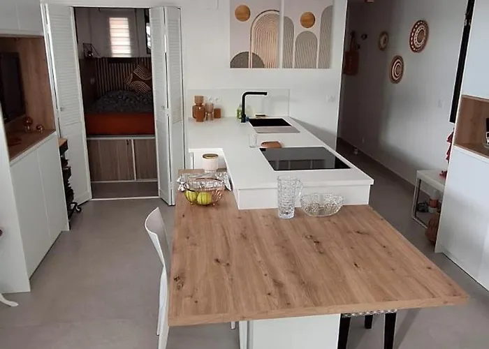 Petit Coin De Paradis Sur La *